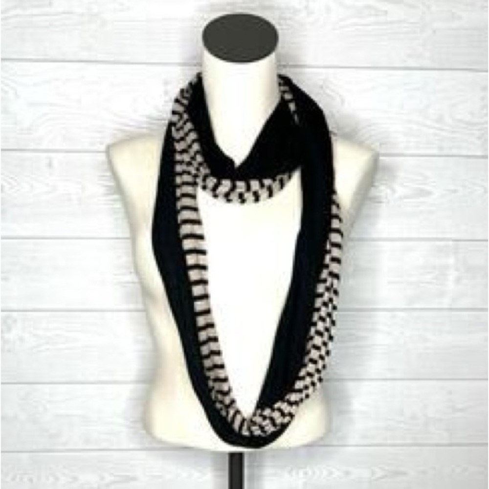 🆕 Loft Striped Black and Cream Double Infinity Scarf